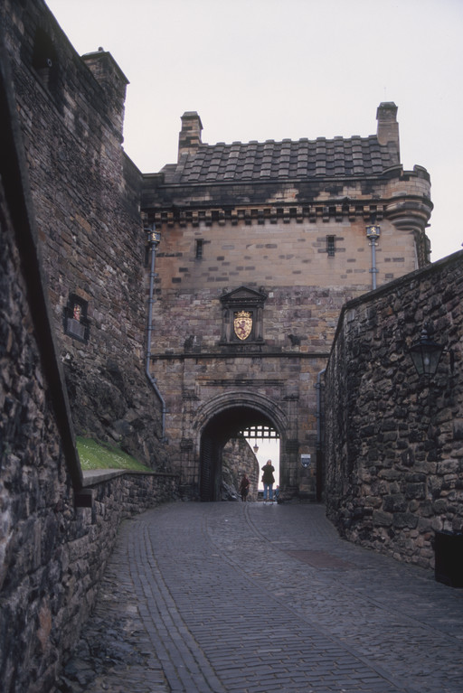  Edinburgh Castle 